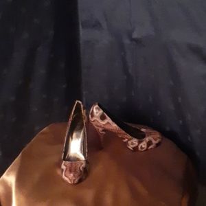 Rouge Helium high heel.